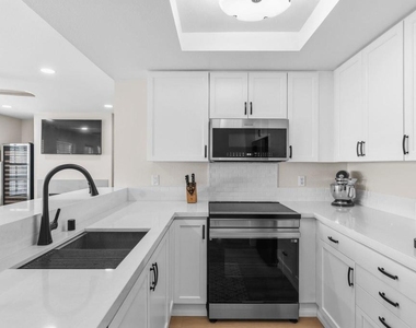 3961 Hortensia Street - Photo Thumbnail 5