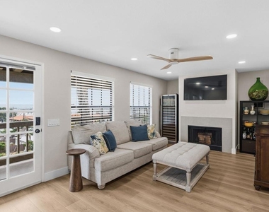 3961 Hortensia Street - Photo Thumbnail 4