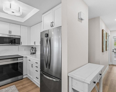 3961 Hortensia Street - Photo Thumbnail 9