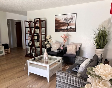 541 Francis - Photo Thumbnail 5