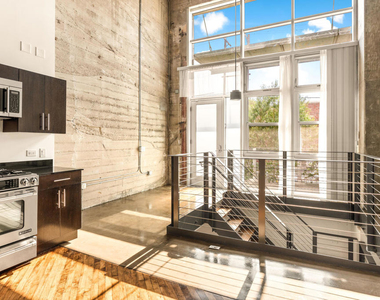 530 S Hewitt Street - Photo Thumbnail 23