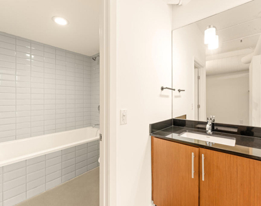 530 S Hewitt Street - Photo Thumbnail 31