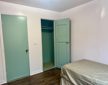 1176 W 38th Street - Photo Thumbnail 8