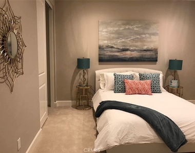 104 Hargrove - Photo Thumbnail 4