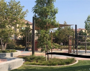 104 Hargrove - Photo Thumbnail 13
