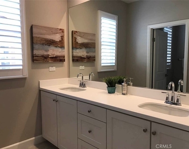 104 Hargrove - Photo Thumbnail 7
