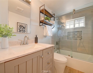 2044 W Spruce Avenue - Photo Thumbnail 22