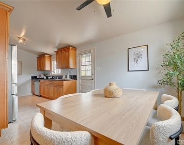 2044 W Spruce Avenue - Photo Thumbnail 8