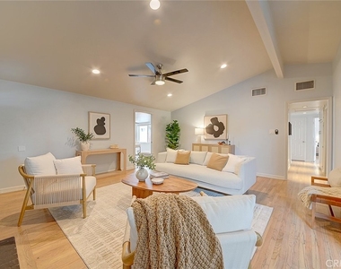 2044 W Spruce Avenue - Photo Thumbnail 60