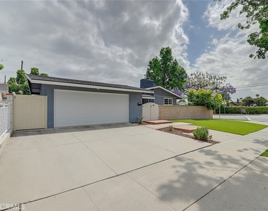 2044 W Spruce Avenue - Photo Thumbnail 54