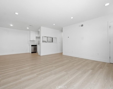 307 N Tustin - Photo Thumbnail 2