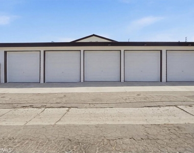 307 N Tustin - Photo Thumbnail 17