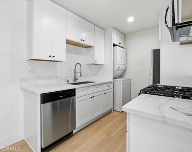 307 N Tustin - Photo Thumbnail 4