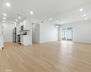 307 N Tustin - Photo Thumbnail 8