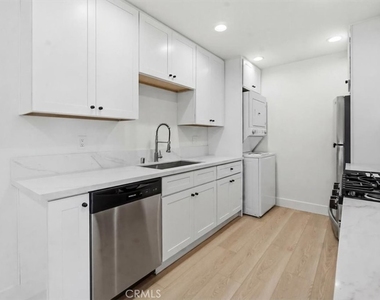 307 N Tustin - Photo Thumbnail 3