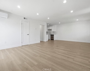 307 N Tustin - Photo Thumbnail 12