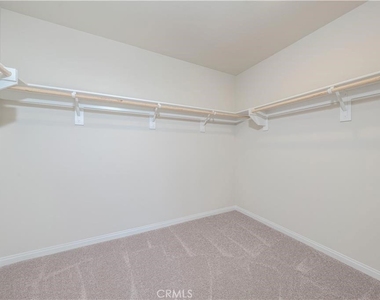 466 Meyer Place - Photo Thumbnail 15