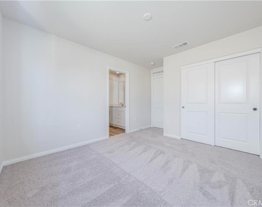 466 Meyer Place - Photo Thumbnail 20