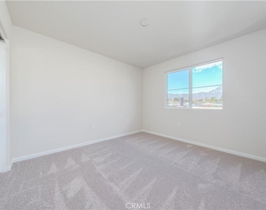 466 Meyer Place - Photo Thumbnail 19