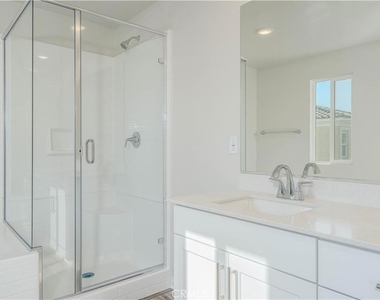 466 Meyer Place - Photo Thumbnail 17