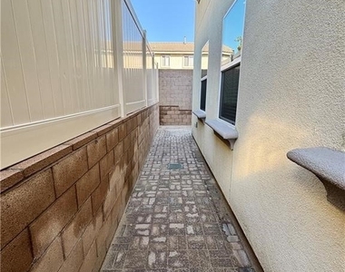 466 Meyer Place - Photo Thumbnail 28