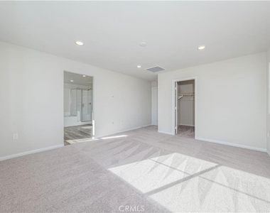 466 Meyer Place - Photo Thumbnail 14