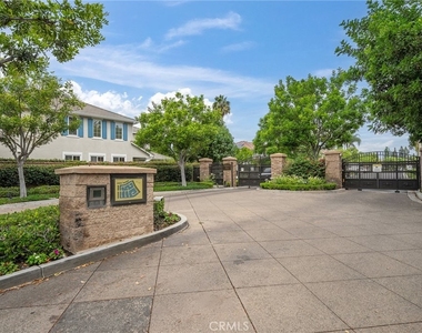 24 Silveroak - Photo Thumbnail 52