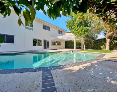 9882 Kings Canyon Drive - Photo Thumbnail 33