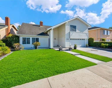 9882 Kings Canyon Drive - Photo Thumbnail 1