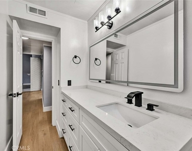 9882 Kings Canyon Drive - Photo Thumbnail 16