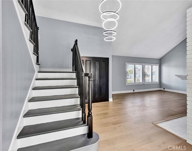 9882 Kings Canyon Drive - Photo Thumbnail 2