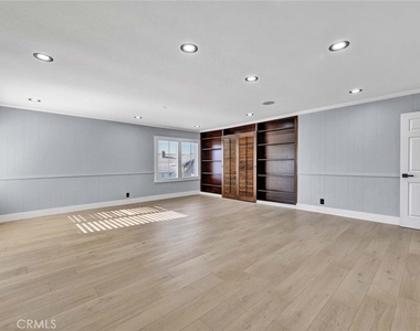 9882 Kings Canyon Drive - Photo Thumbnail 21