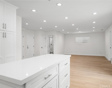 9282 Winterwood Circle - Photo Thumbnail 13