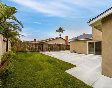 9282 Winterwood Circle - Photo Thumbnail 18