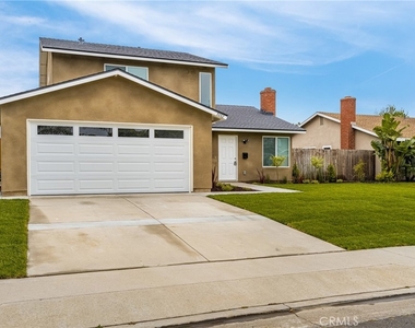 9282 Winterwood Circle - Photo Thumbnail 2