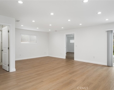 9282 Winterwood Circle - Photo Thumbnail 7