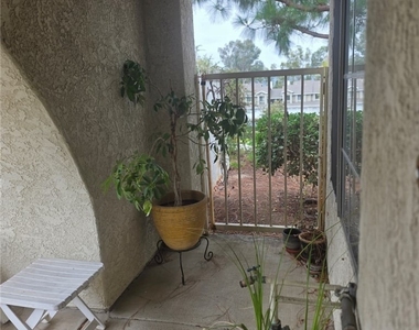 23395 La Crescenta - Photo Thumbnail 9