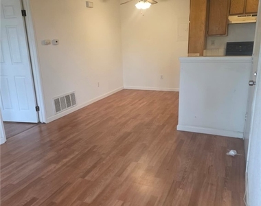 23395 La Crescenta - Photo Thumbnail 5