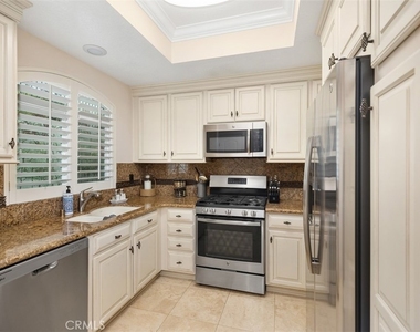 30902 Clubhouse Drive - Photo Thumbnail 16