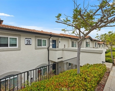 30902 Clubhouse Drive - Photo Thumbnail 1