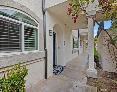 30902 Clubhouse Drive - Photo Thumbnail 4