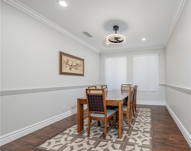 18571 Amalia Lane - Photo Thumbnail 11