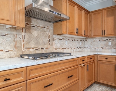 18571 Amalia Lane - Photo Thumbnail 8