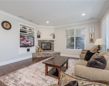 18571 Amalia Lane - Photo Thumbnail 9
