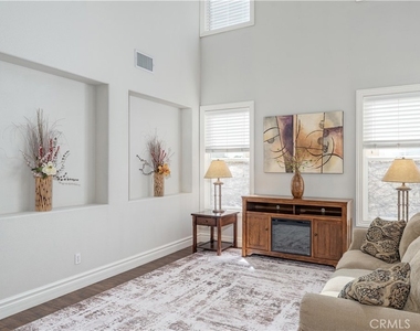 18571 Amalia Lane - Photo Thumbnail 3