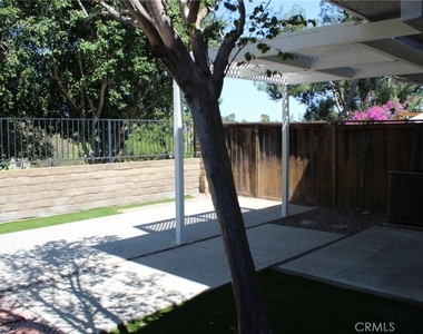 22285 Newbridge Drive - Photo Thumbnail 10