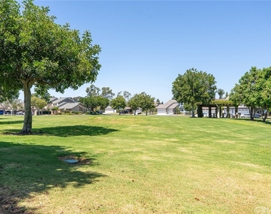 17 Hollowglen - Photo Thumbnail 18