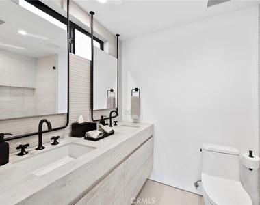 322 1/2 Iris Avenue - Photo Thumbnail 21