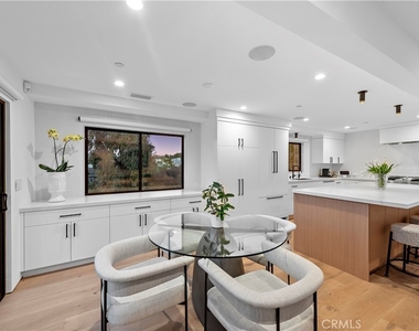 322 1/2 Iris Avenue - Photo Thumbnail 5