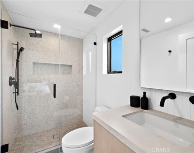 322 1/2 Iris Avenue - Photo Thumbnail 19